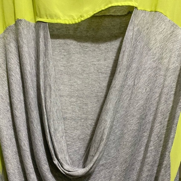 LUSH Long Sleeve Top with cut out back grey and neon yellow Size M - Picture 7 of 8